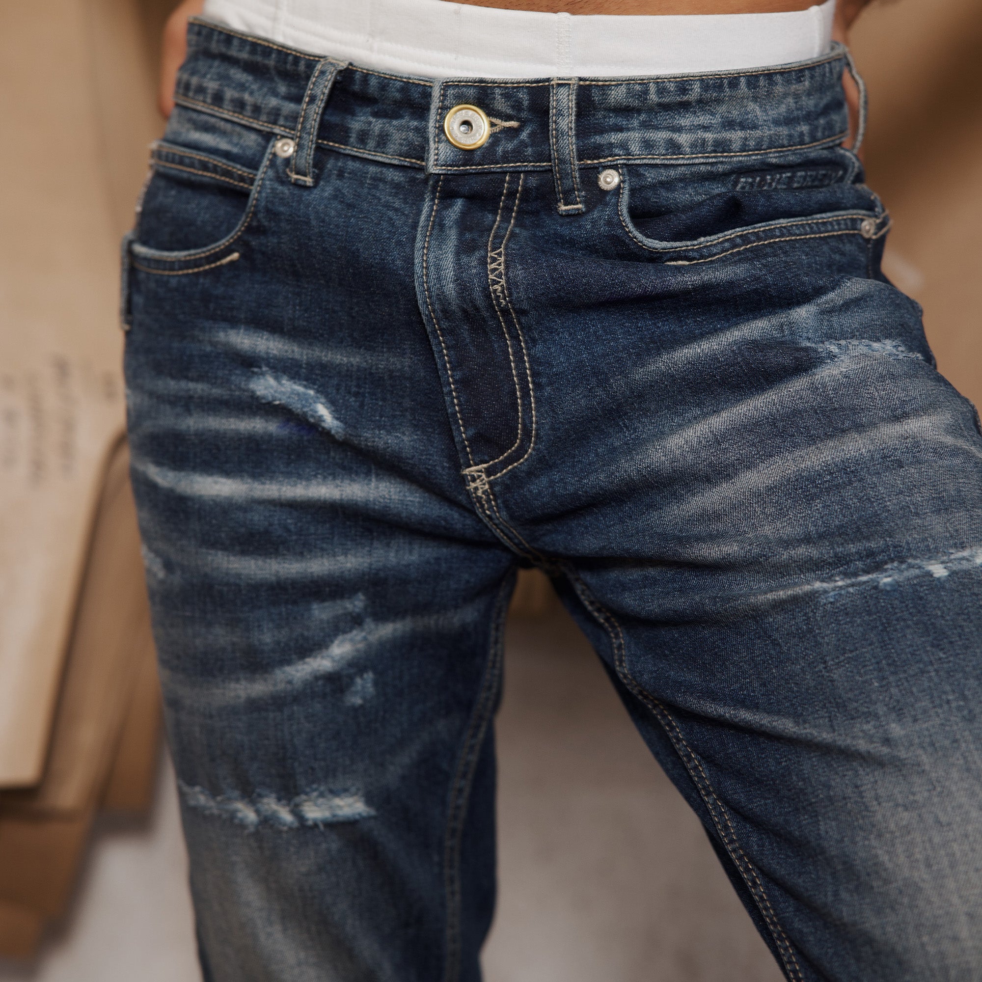80's VINTAGE DISTRESSED SLIM FIT