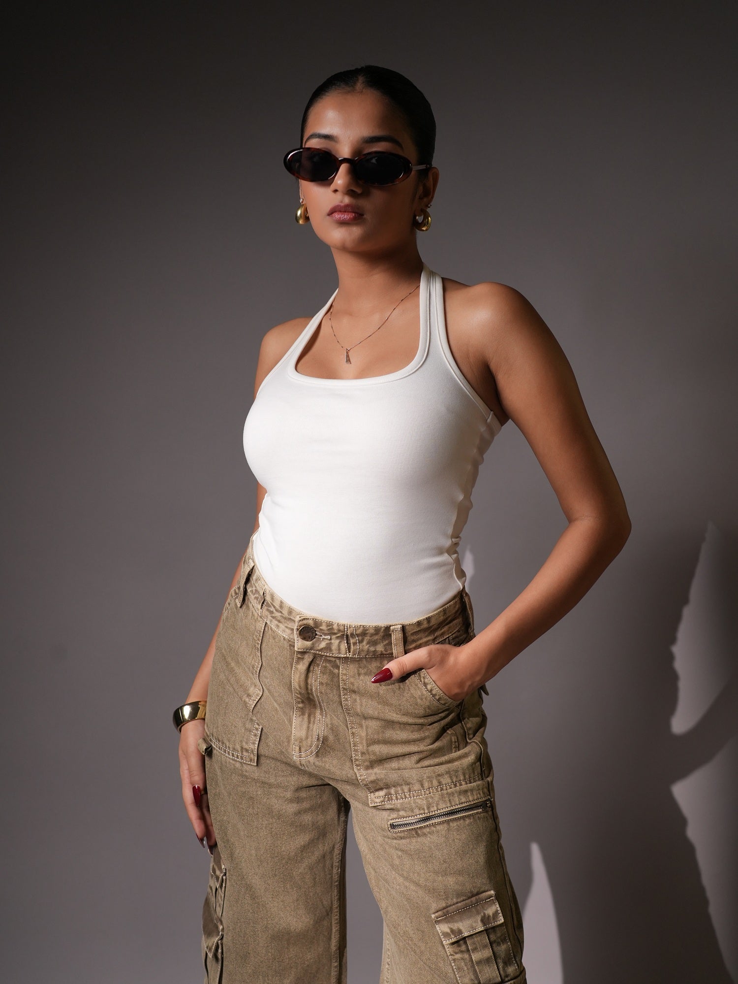 NOIR HALTER SCOOP NECK WHITE