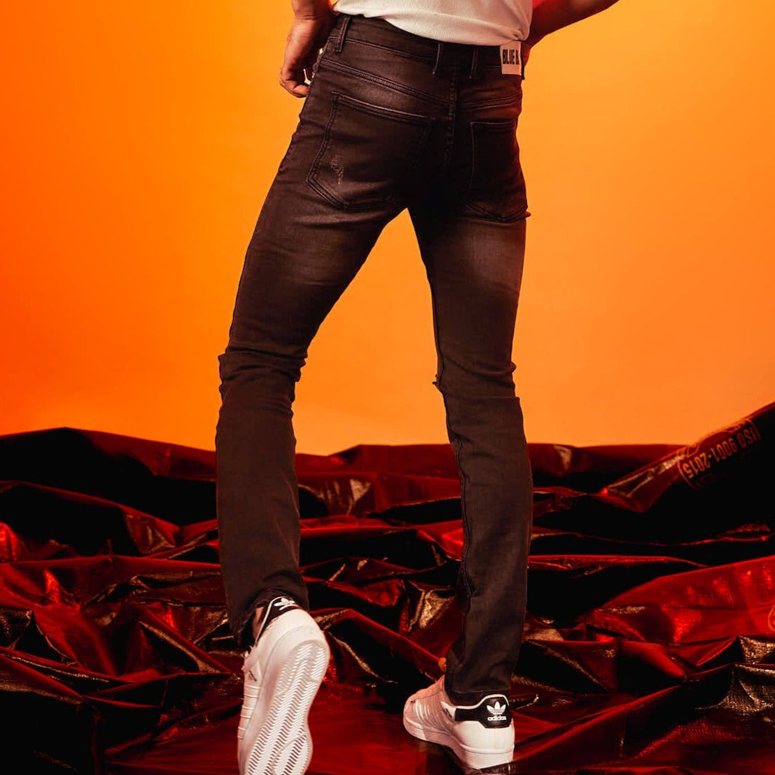 REGULAR SLIM FIT