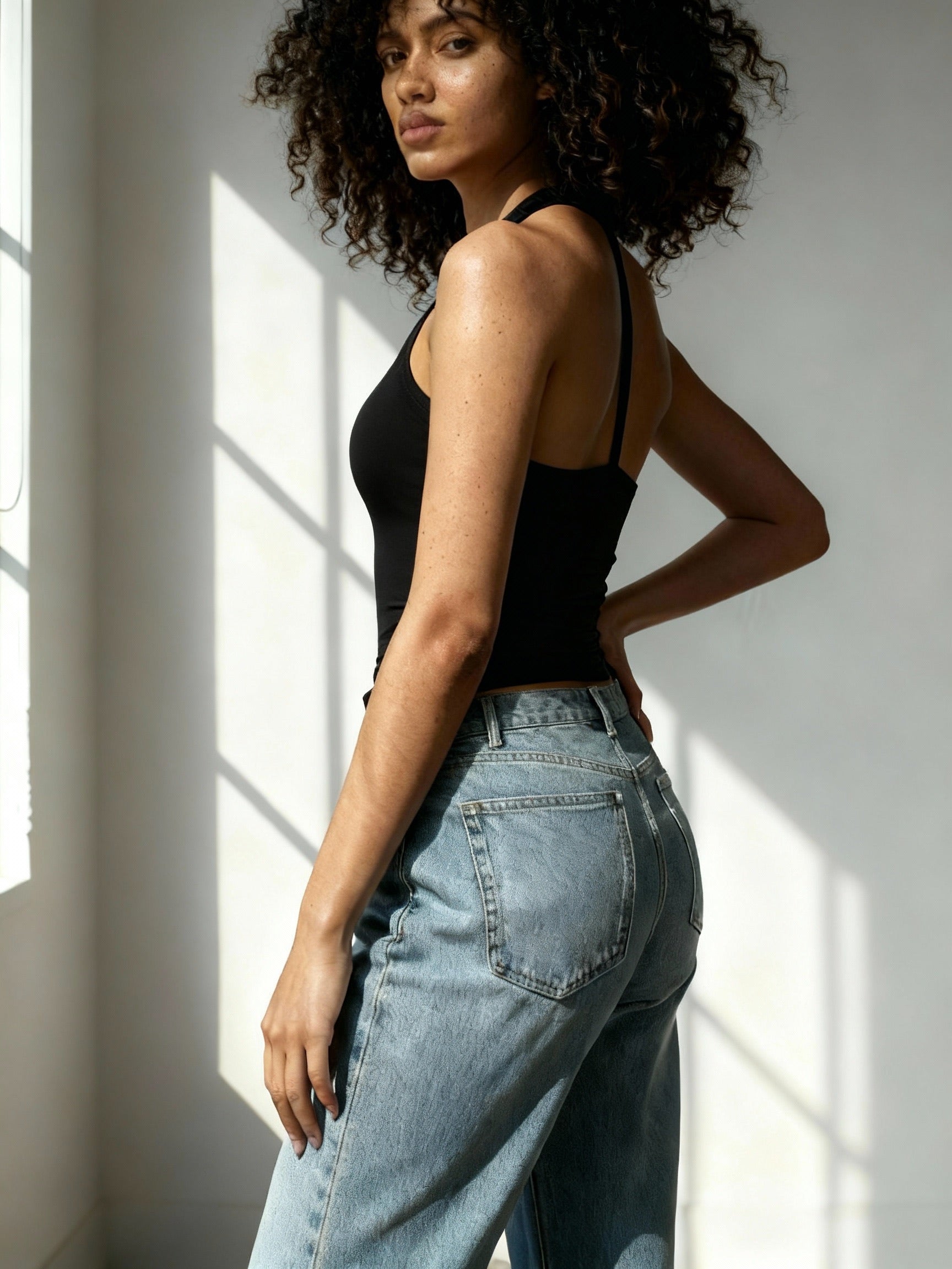 NOIR HALTER SCOOP NECK BLACK